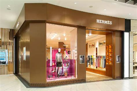 hermes fco|Fiumicino Airport: A Runway to Luxury and Art.